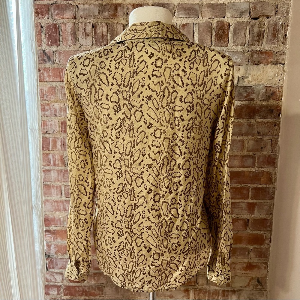Vintage 100% Silk Snakeskin Print Button-Up Blouse -Size 6/Medium -TP50 - Picture 5 of 8